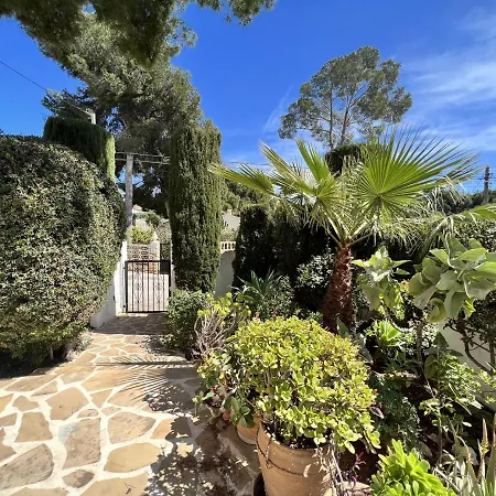 Molinos - By Aldertons Villa